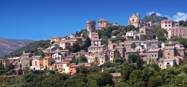 Village cap Corsin Rogliano